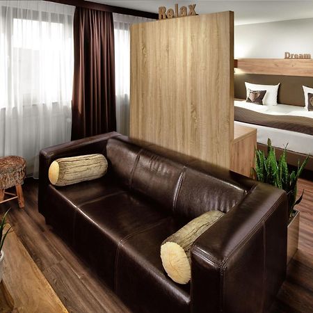 Neo Hotel Linde Esslingen Έσλινγκεν Εξωτερικό φωτογραφία