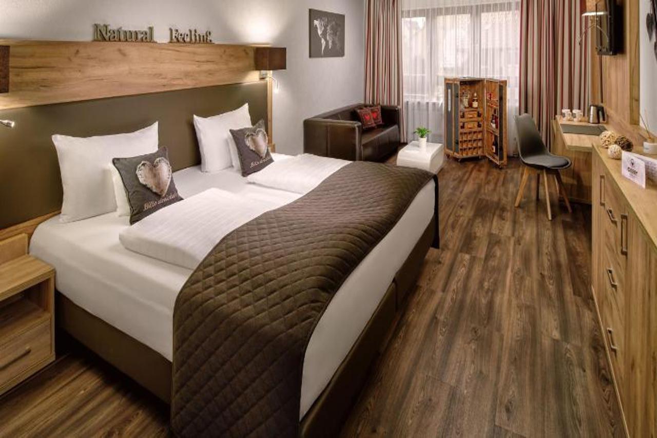 Neo Hotel Linde Esslingen Έσλινγκεν Εξωτερικό φωτογραφία