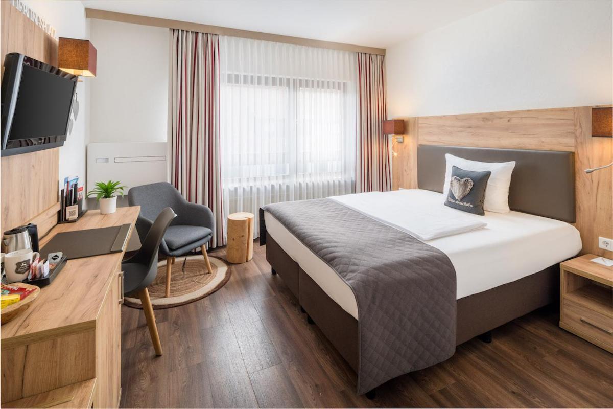 Neo Hotel Linde Esslingen Έσλινγκεν Εξωτερικό φωτογραφία