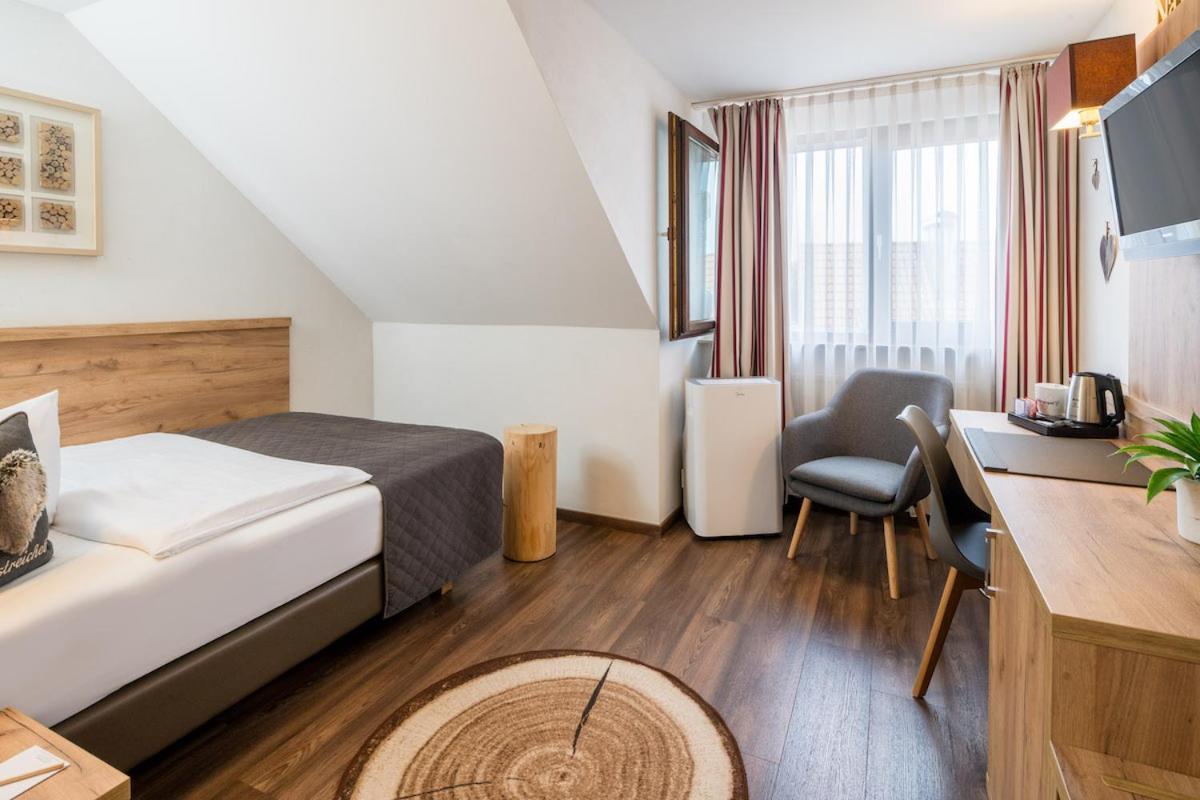 Neo Hotel Linde Esslingen Έσλινγκεν Εξωτερικό φωτογραφία