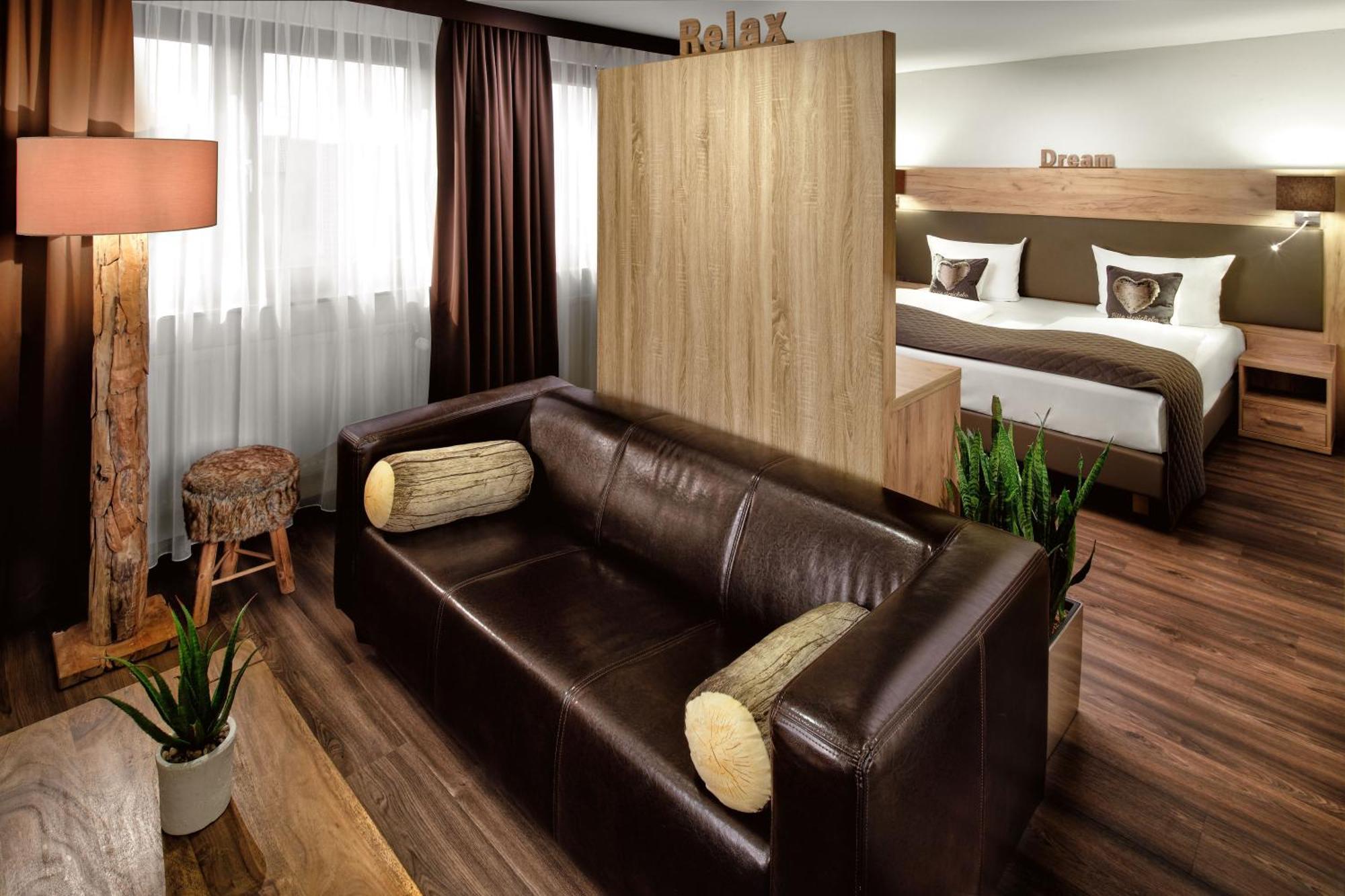 Neo Hotel Linde Esslingen Έσλινγκεν Εξωτερικό φωτογραφία